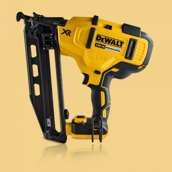 Toptopdeal India Dewalt DCK264P2 18V Brushless Nailer Twin Pack With 2 X 5.0Ah Batteries & Charger In Case 4